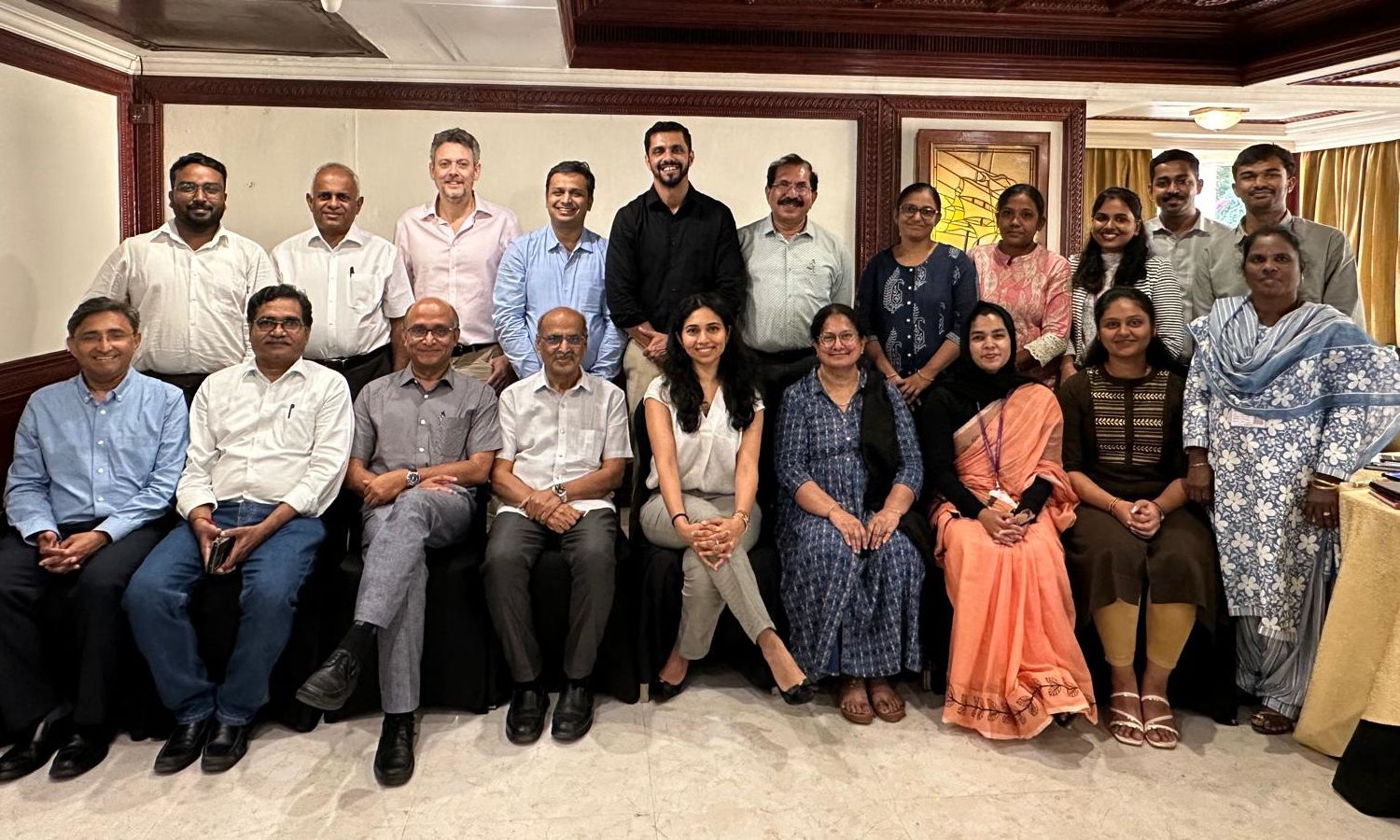 dr-sankar-with-acci-team.jpg